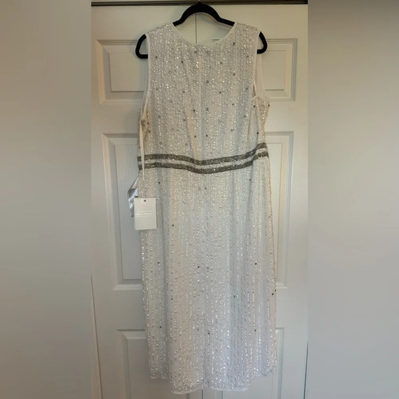 Mac Duggal Sleeveless High Neck Beaded Midi Sheath Dress White NWT Style 10509 - Picture 5 of 7